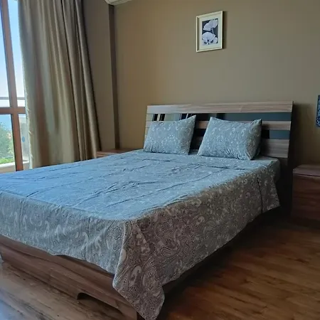 приятна почивка на море в Golden Line Apartamento